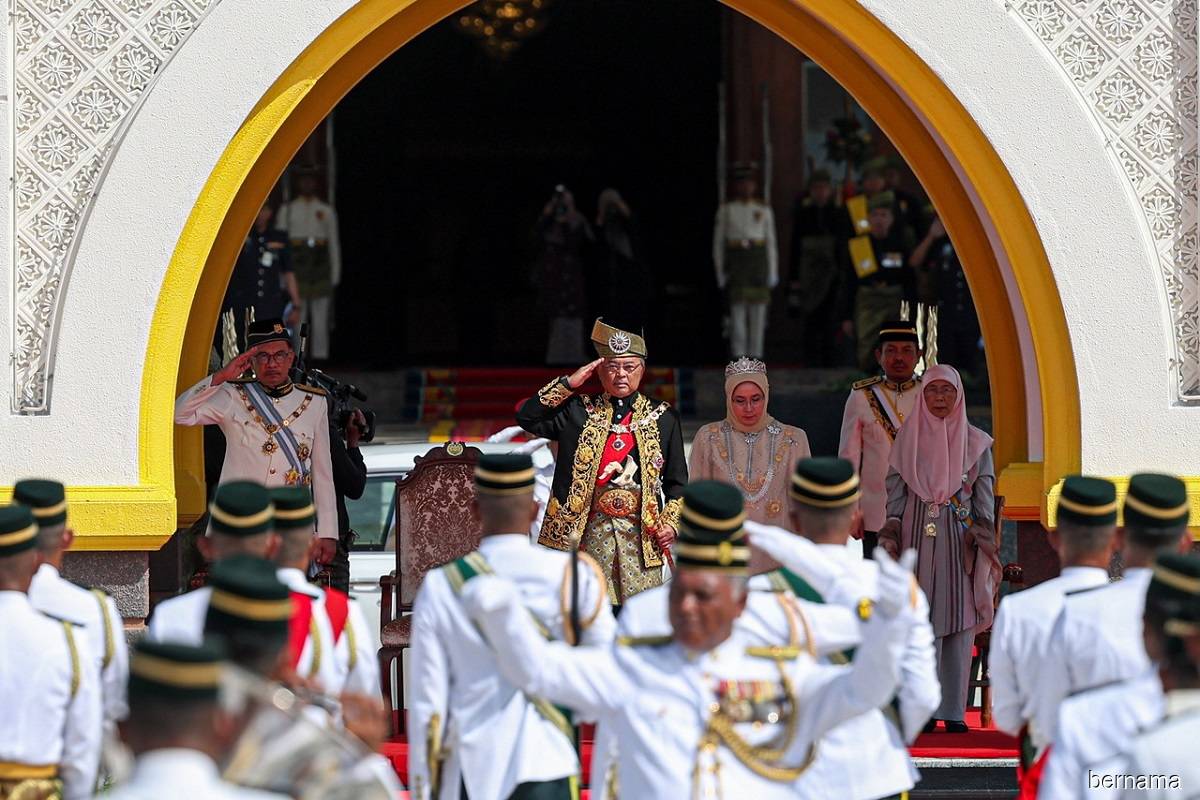 Agong expresses concern over ‘Allah’ issue, wants govt to defuse situation
